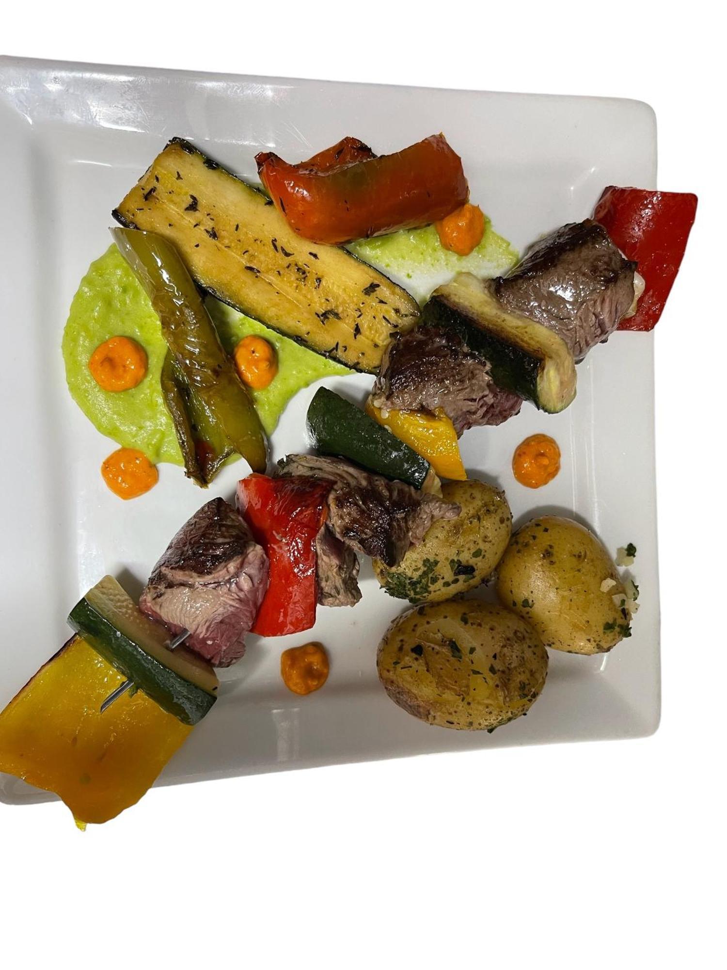 Logis Hotel Restaurant Cazes Arazat Laissac Экстерьер фото