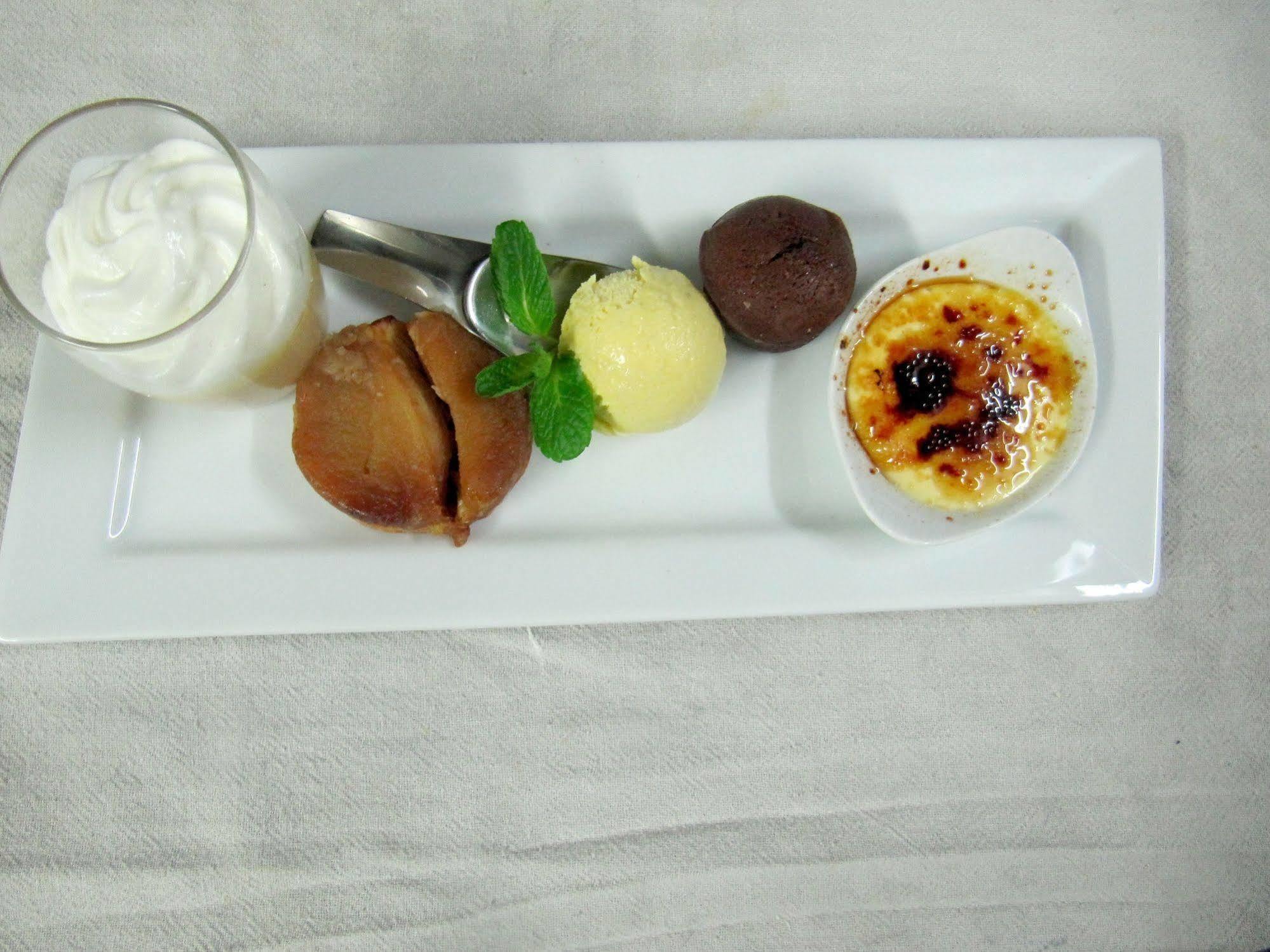 Logis Hotel Restaurant Cazes Arazat Laissac Экстерьер фото