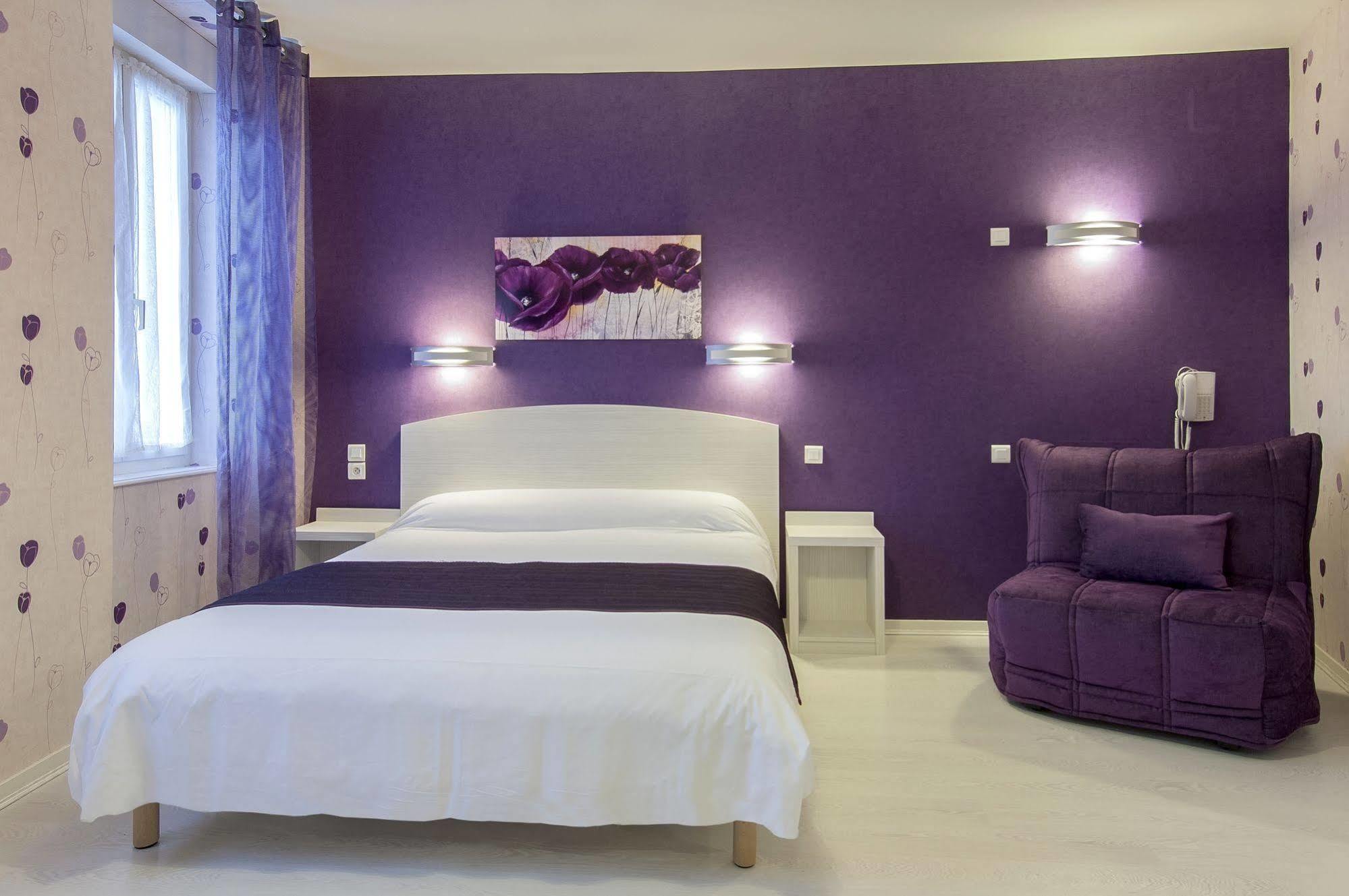 Logis Hotel Restaurant Cazes Arazat Laissac Экстерьер фото